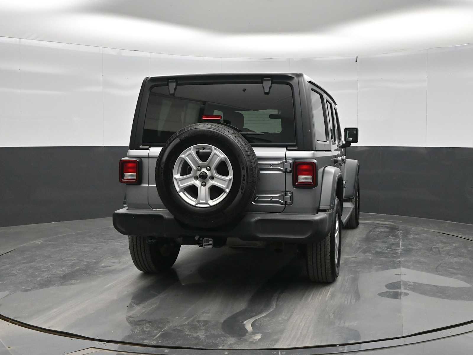 Used 2018 Jeep Wrangler Unlimited Sport S AWD/4WD image 6