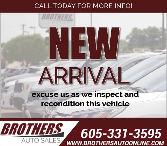 Used 2023 Chrysler Pacifica Touring-L image 1