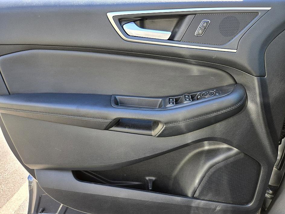 Used 2021 Ford Edge SEL image 28