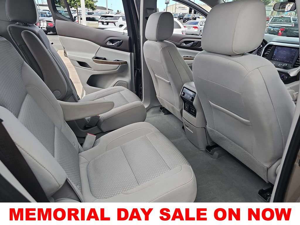 Used 2023 GMC Acadia SLE w/ Driver Convenience Package AWD/4WD image 11