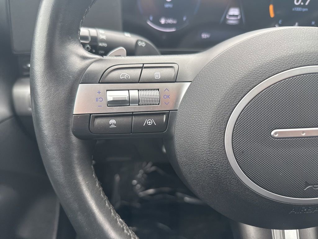 Used 2024 Hyundai Kona Limited image 17