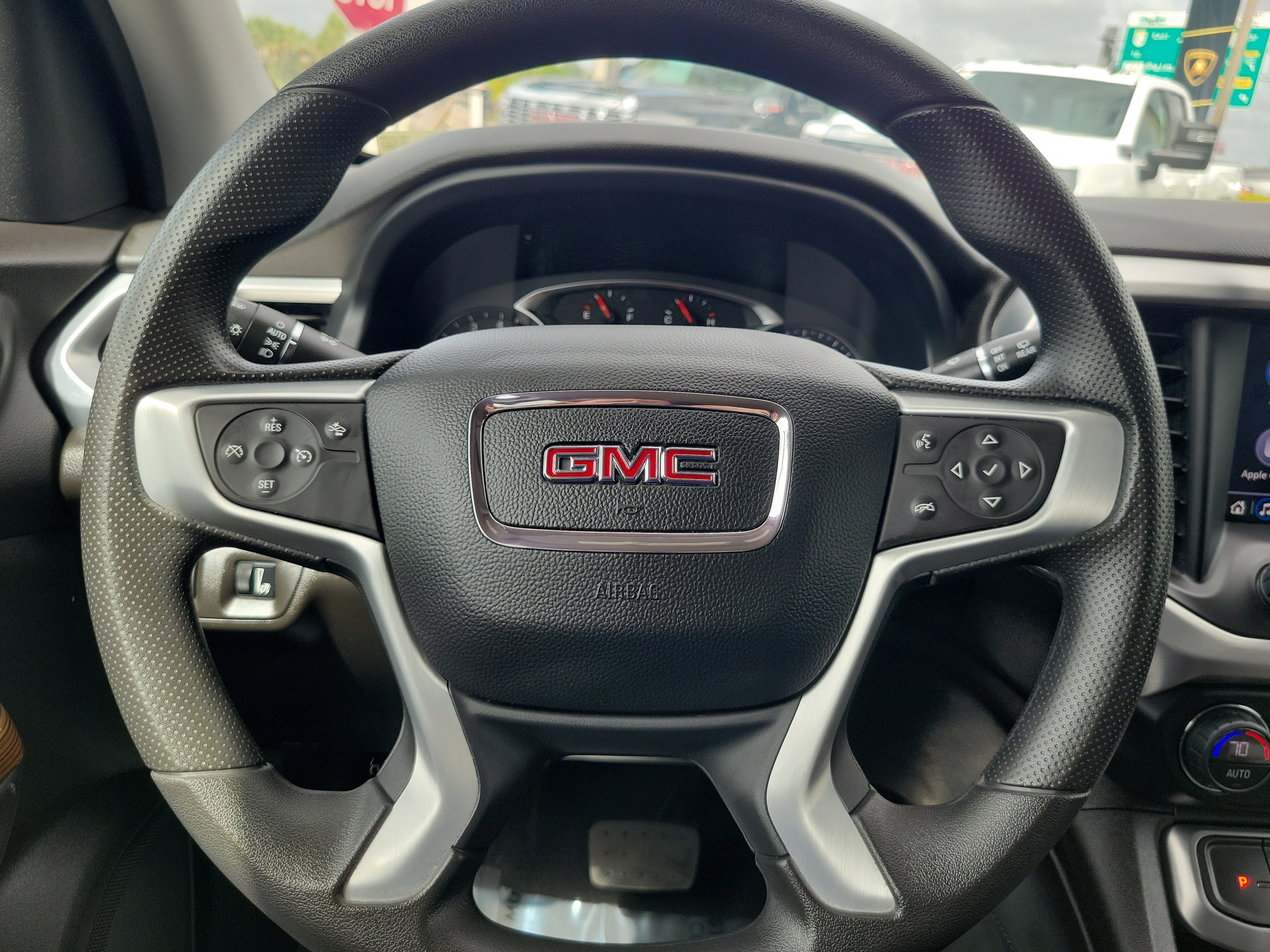 Used 2023 GMC Acadia SLE w/ Driver Convenience Package FWD image 18