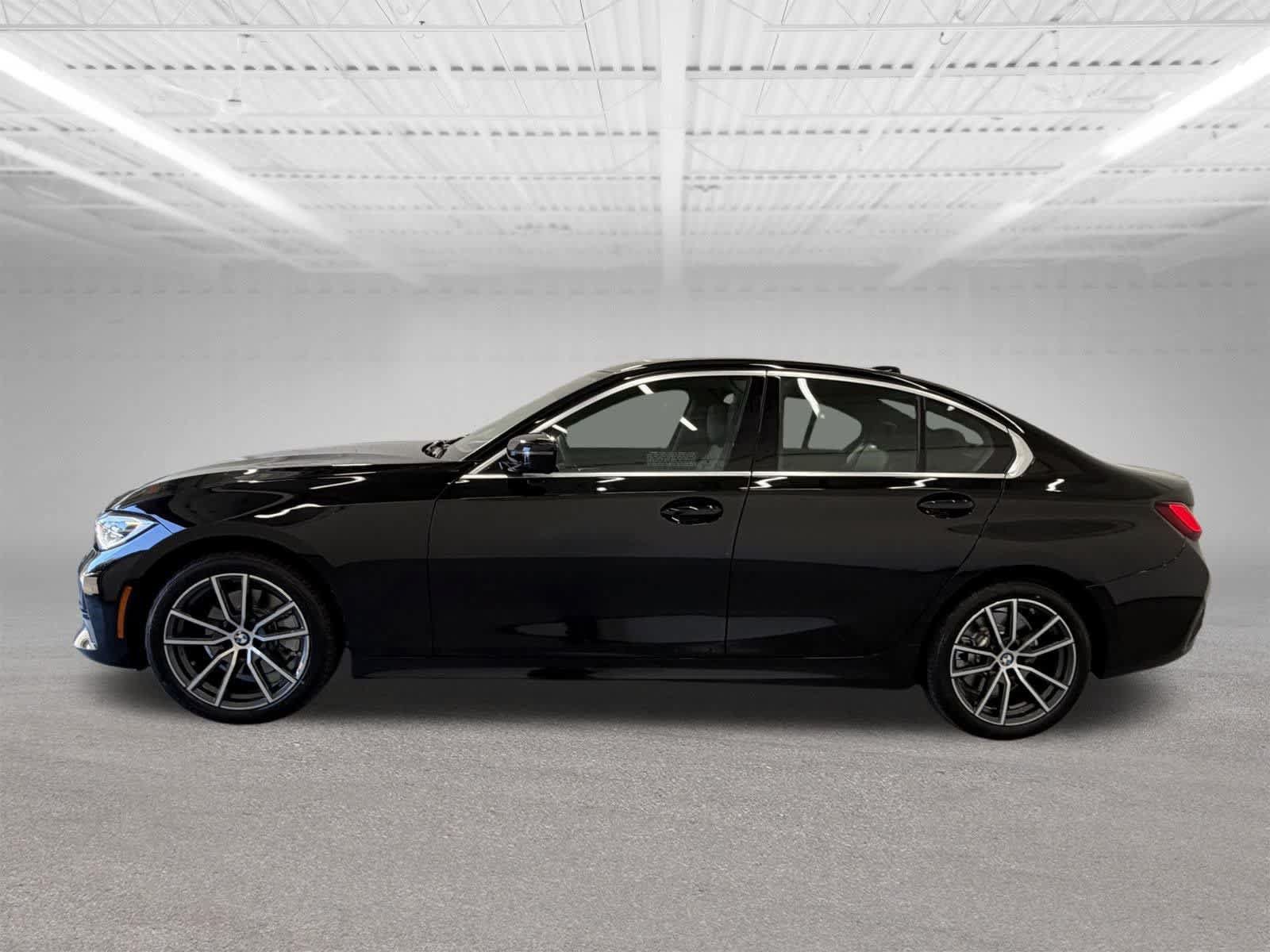 Used 2022 BMW 330i xDrive Sedan w/ Premium Package AWD/4WD image 2
