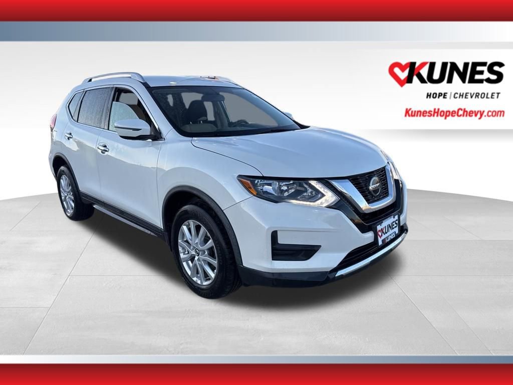Used 2018 Nissan Rogue SV image 1