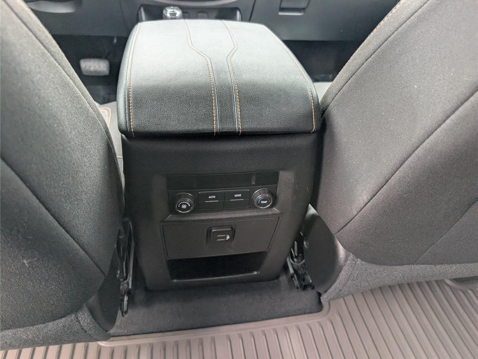 Used 2018 Chevrolet Traverse LT AWD/4WD image 20