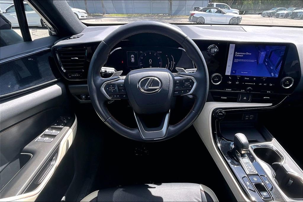 Used 2023 Lexus NX 250 FWD w/ Towing Package (2000 Lbs) image 19