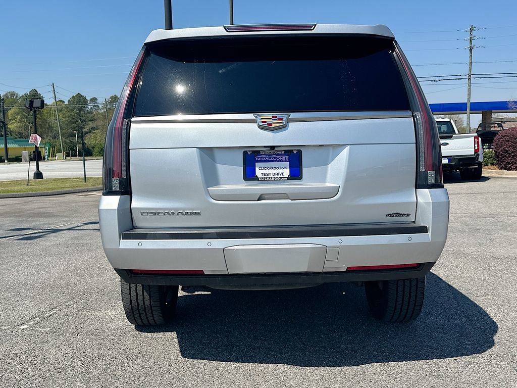 Used 2015 Cadillac Escalade Luxury image 15