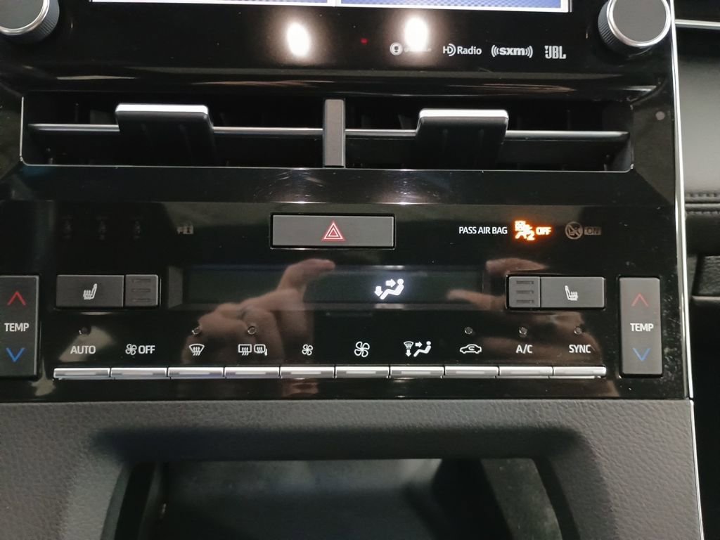 Used 2019 Toyota Avalon XLE w/ Moonroof Package image 24