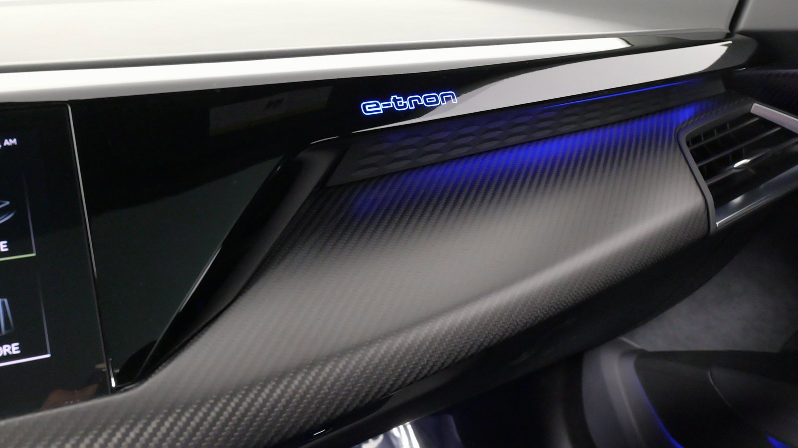 Used 2024 Audi RS e-tron GT w/ Carbon Performance Package image 50