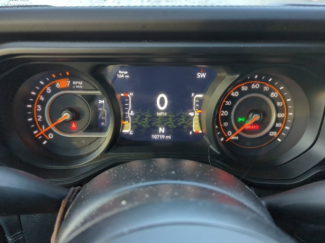 Used 2024 Jeep Wrangler Unlimited Rubicon w/ Technology Group AWD/4WD image 6