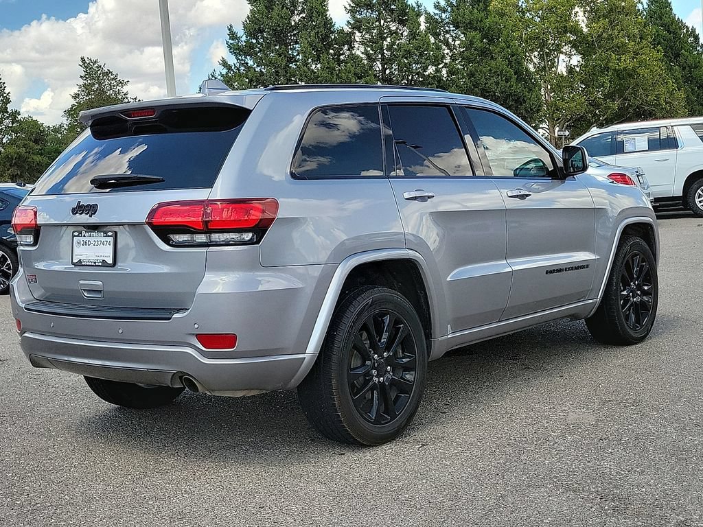 Used 2020 Jeep Grand Cherokee Altitude RWD image 13