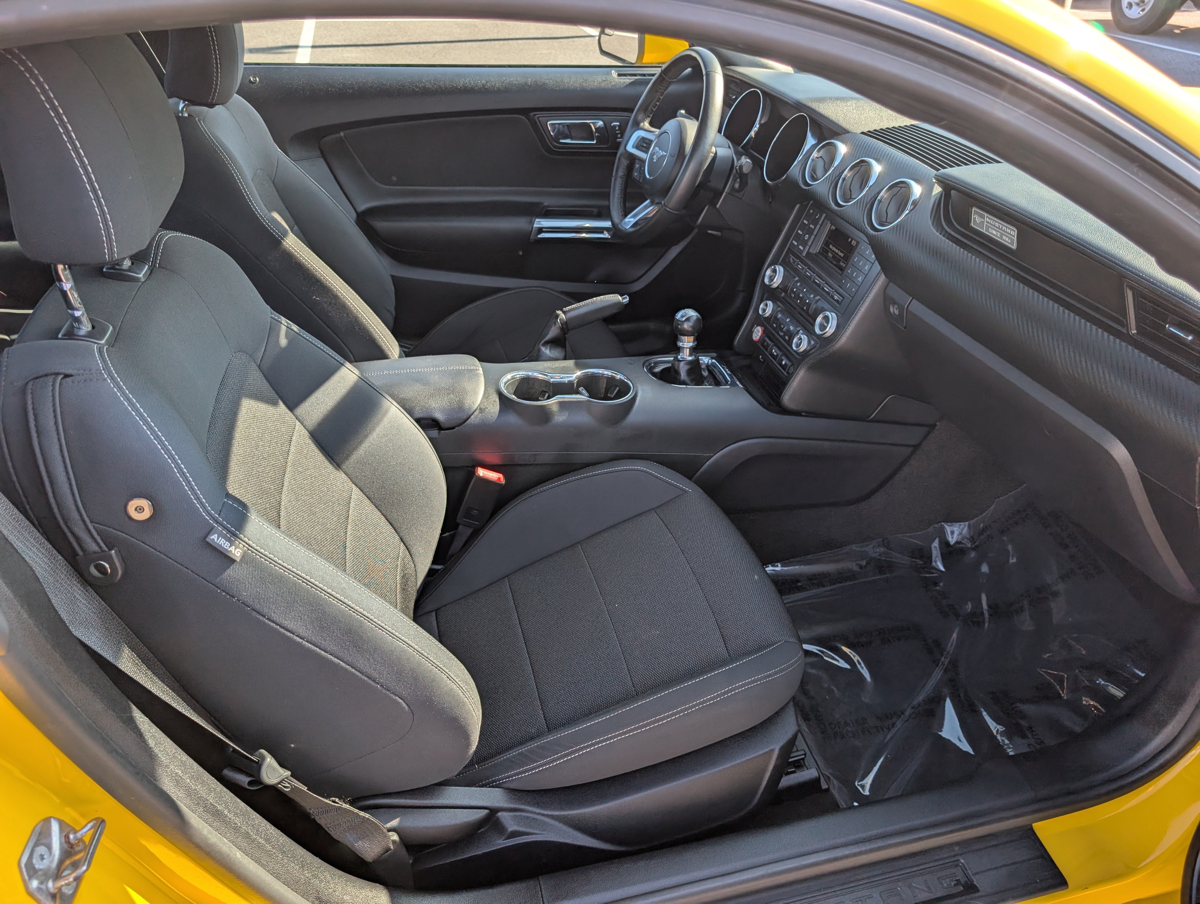 Used 2016 Ford Mustang Coupe RWD image 10