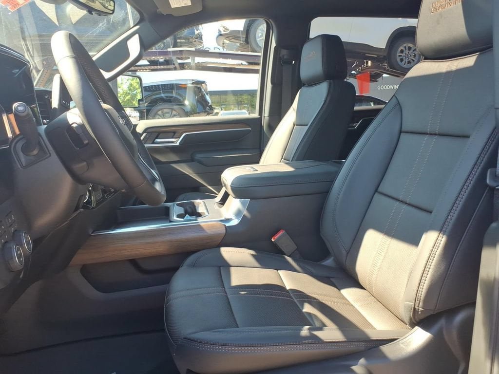 New 2026 Chevrolet Silverado 2500 High Country w/ Technology Package AWD/4WD image 13
