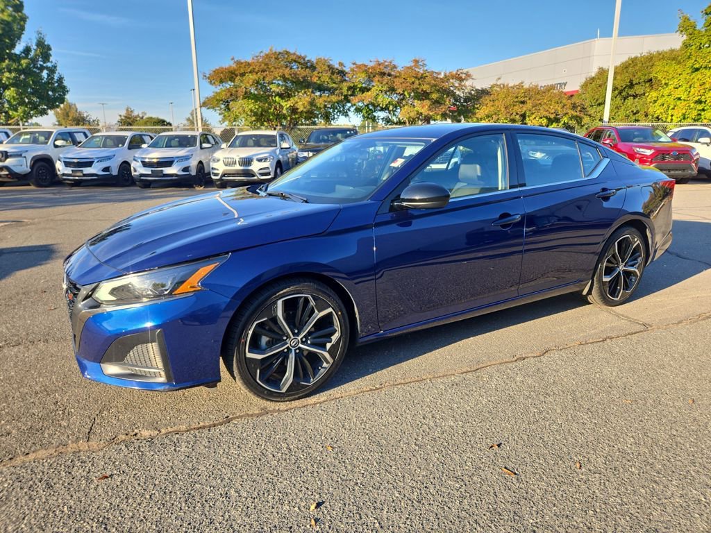 Used 2024 Nissan Altima 2.5 SR