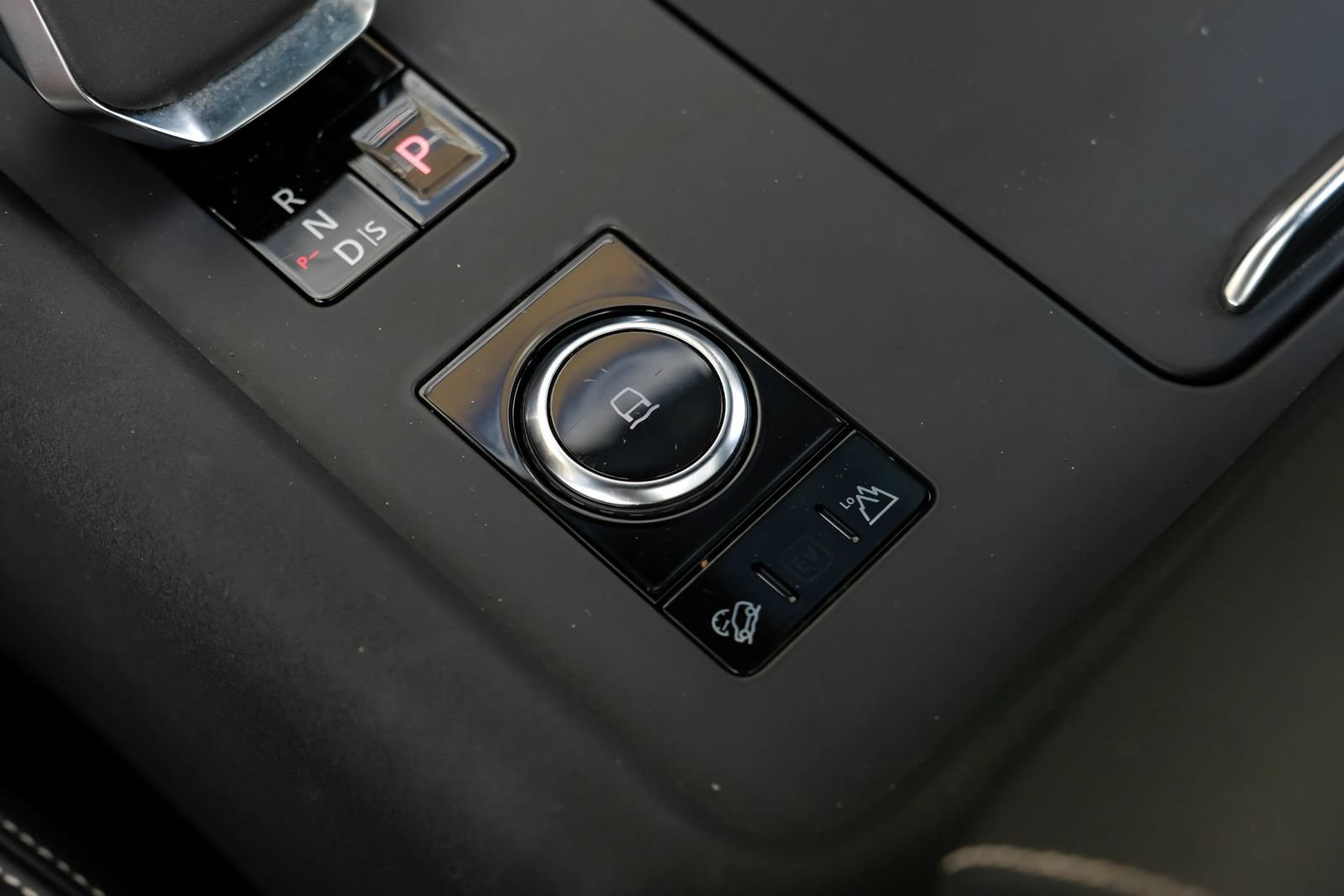 Used 2021 Land Rover Discovery HSE R-Dynamic AWD/4WD image 28