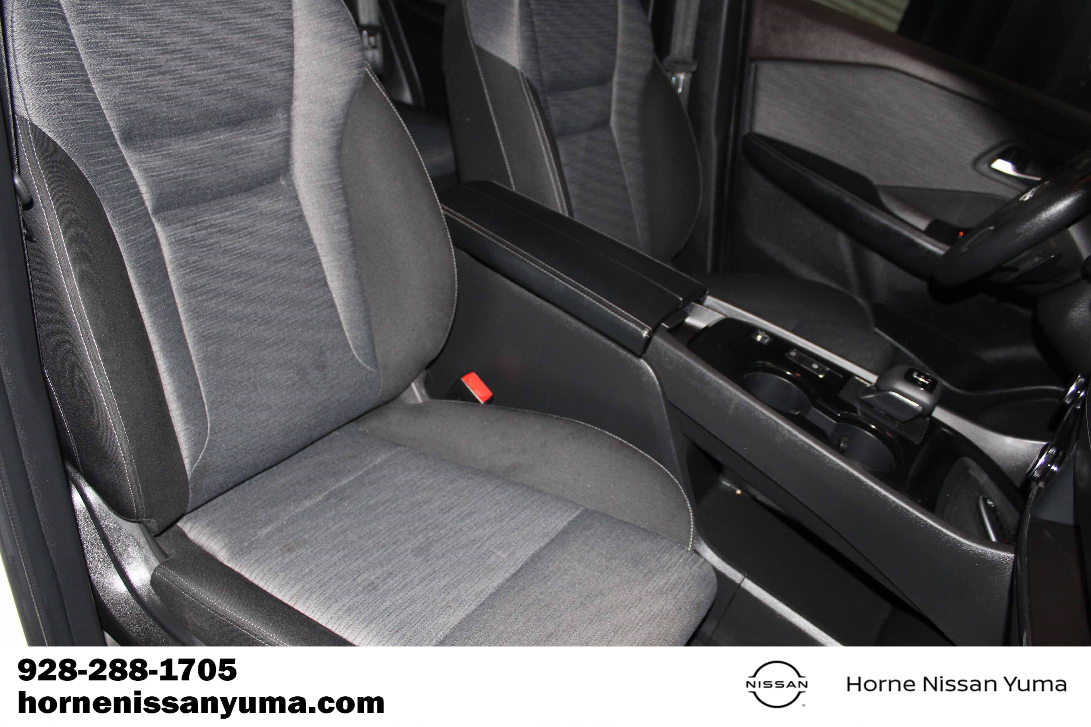 Used 2023 Nissan Rogue SV FWD image 6