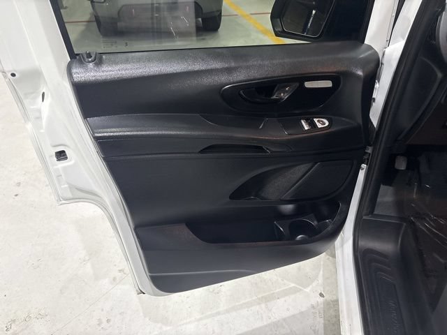 Used 2023 Mercedes-Benz Metris image 15