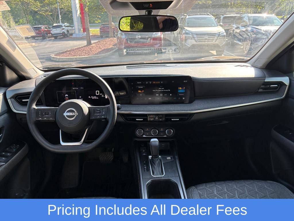 Certified 2025 Nissan Kicks SV AWD/4WD image 9