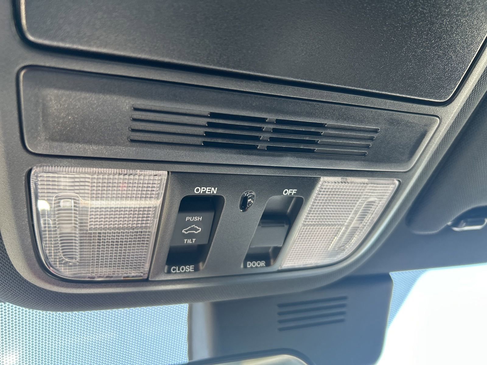 Used 2021 Honda Accord Sport image 18