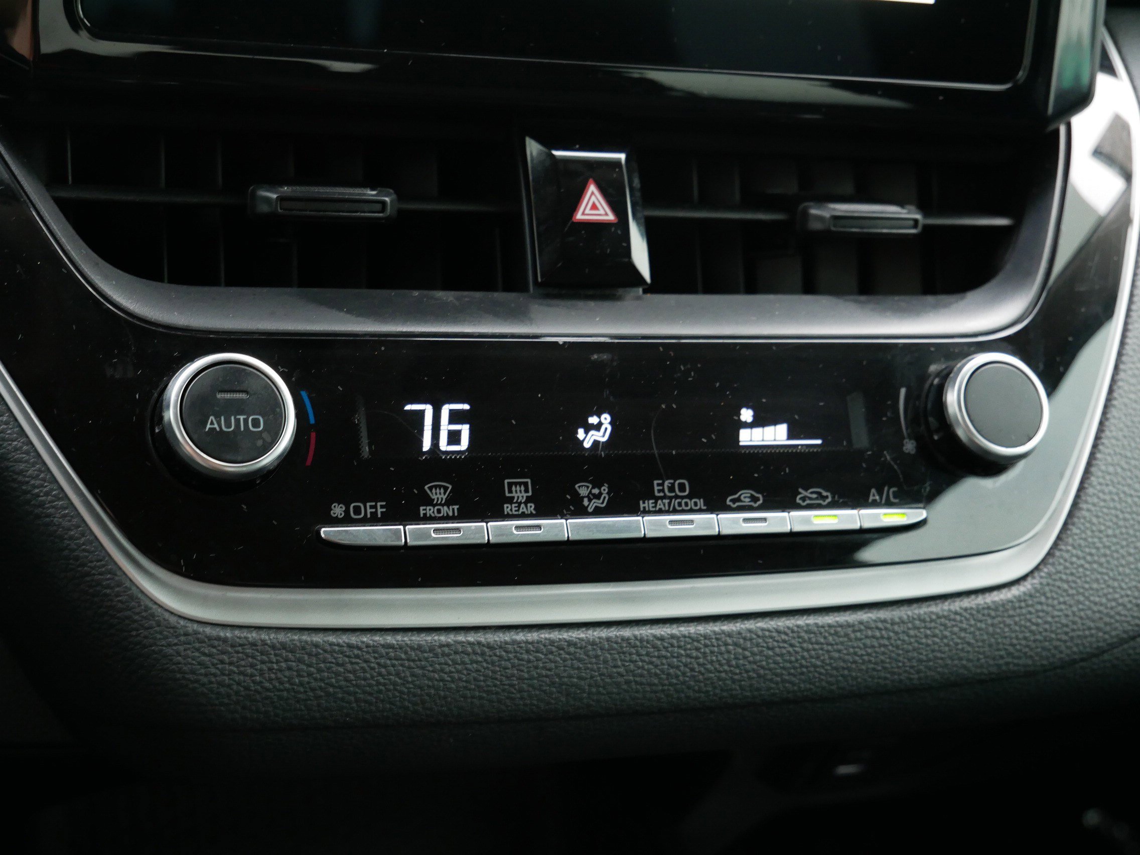 Certified 2024 Toyota Corolla LE image 23
