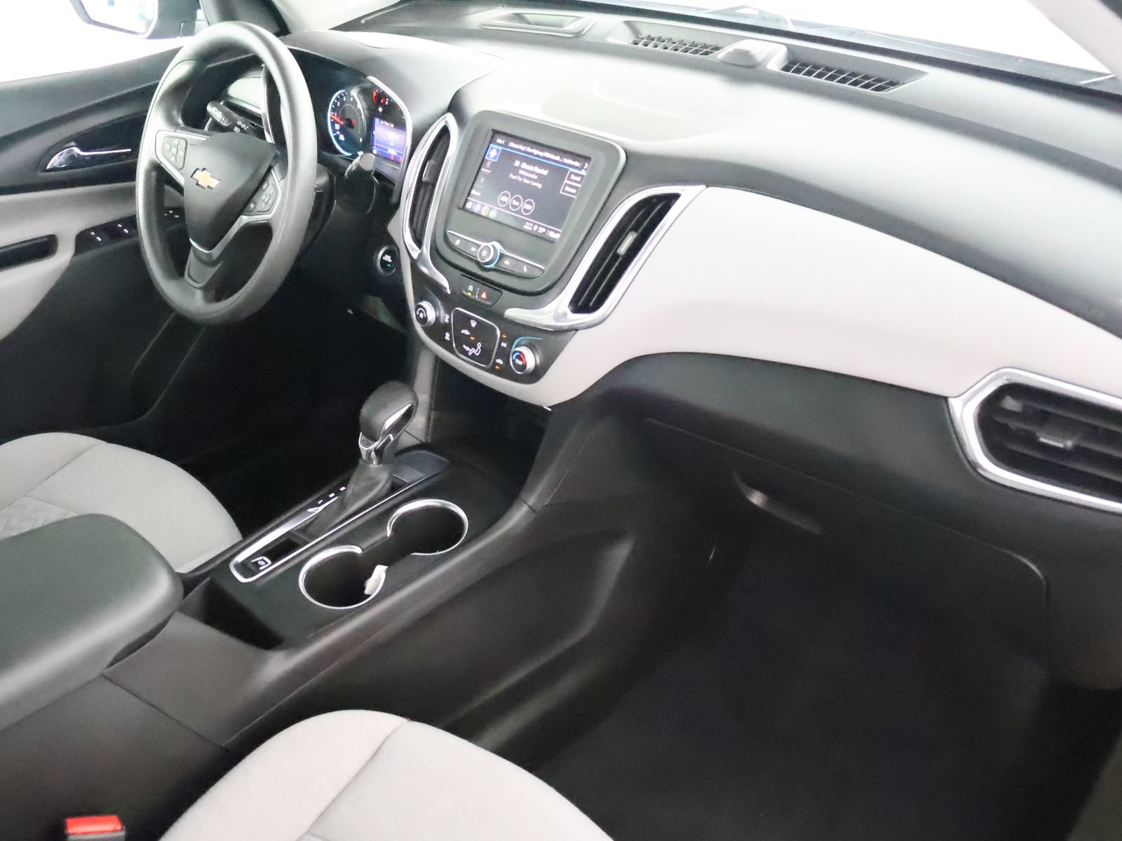 Used 2022 Chevrolet Equinox LS w/ LS Convenience Package FWD image 50