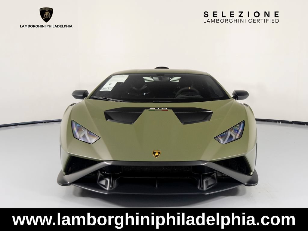 Used 2023 Lamborghini Huracan STO RWD image 8