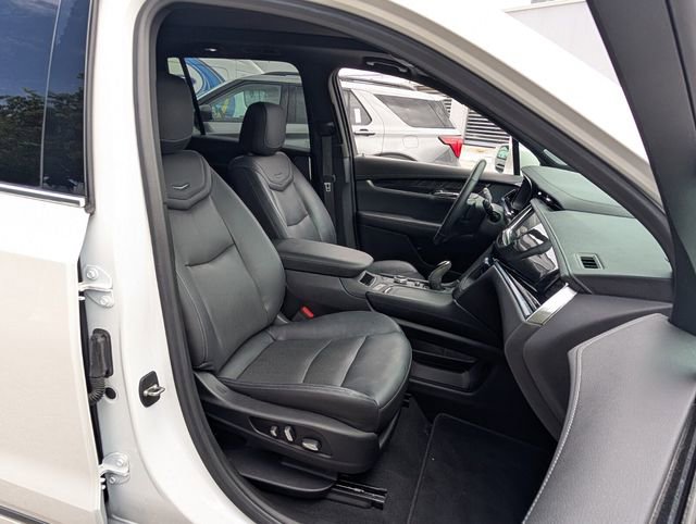 Used 2020 Cadillac XT6 Premium Luxury image 15