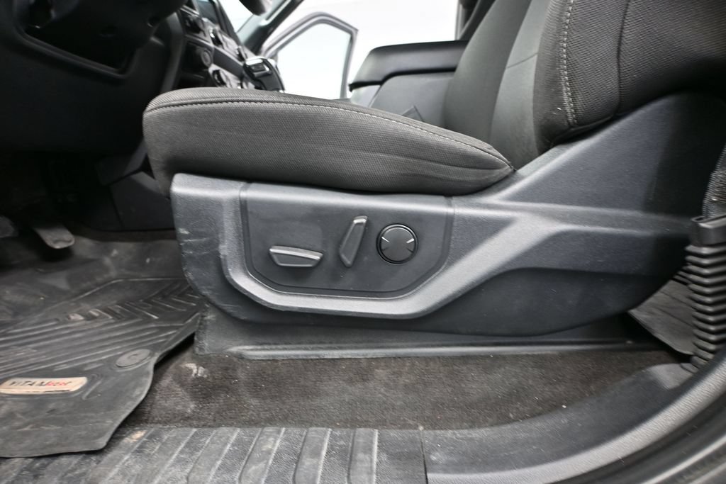 Used 2019 Ford F150 XLT w/ Equipment Group 302A Luxury AWD/4WD image 16