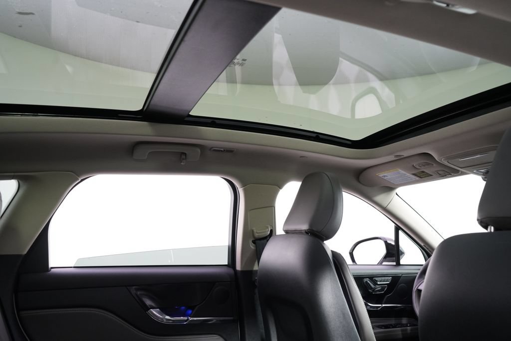 New 2026 Lincoln Corsair Reserve w/ Jet Appearance Package AWD/4WD image 17