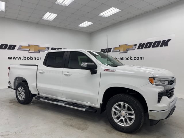 New 2026 Chevrolet Silverado 1500 LT w/ Z71 Off-Road Package AWD/4WD image 3