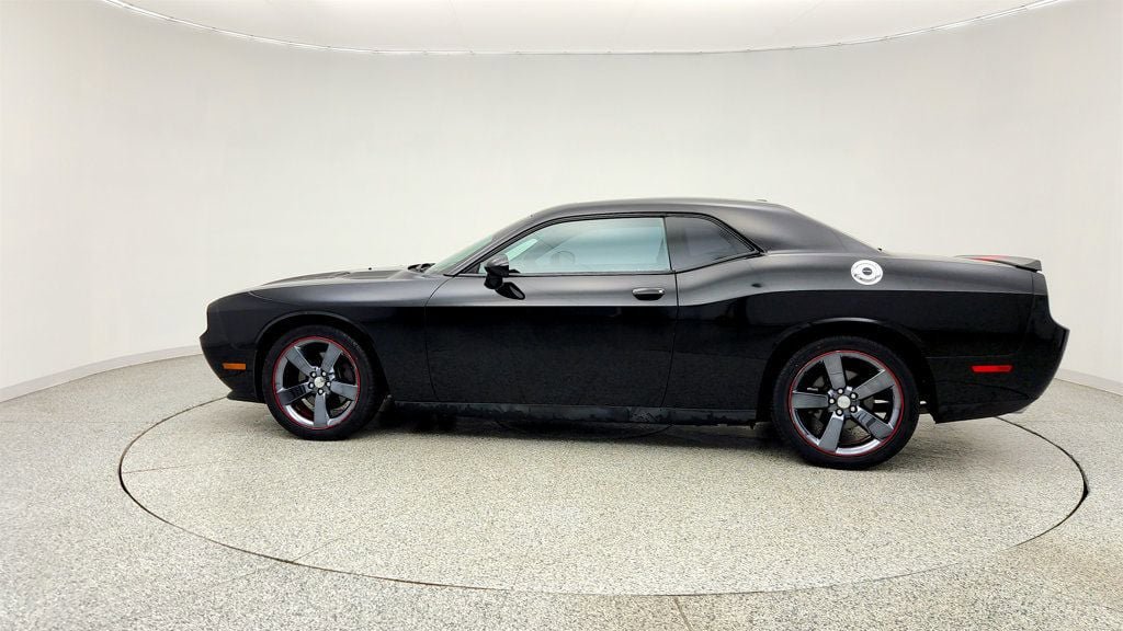 Used 2013 Dodge Challenger SXT RWD image 8