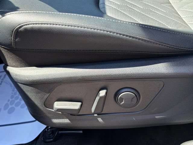 Used 2025 Kia Sportage X-Pro AWD/4WD image 17