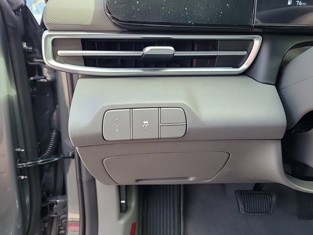 Certified 2025 Hyundai Elantra SEL image 23