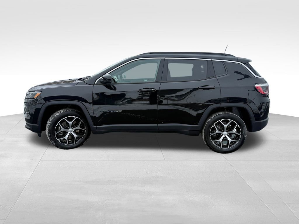 Used 2024 Jeep Compass Limited image 4