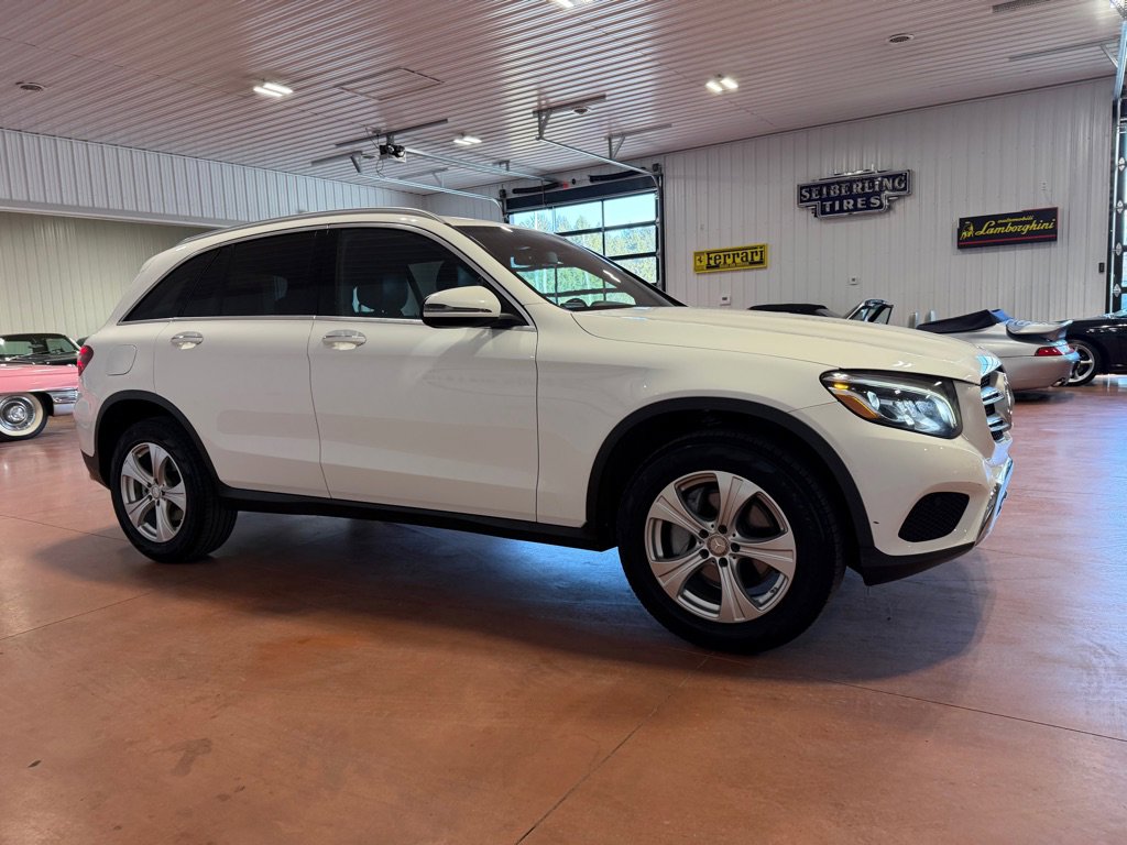 Used 2017 Mercedes-Benz GLC 300 4MATIC image 8