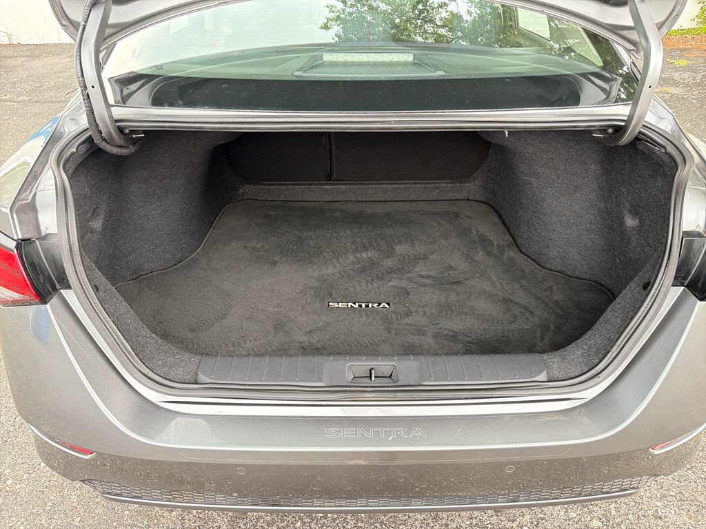 Used 2022 Nissan Sentra SV FWD image 26