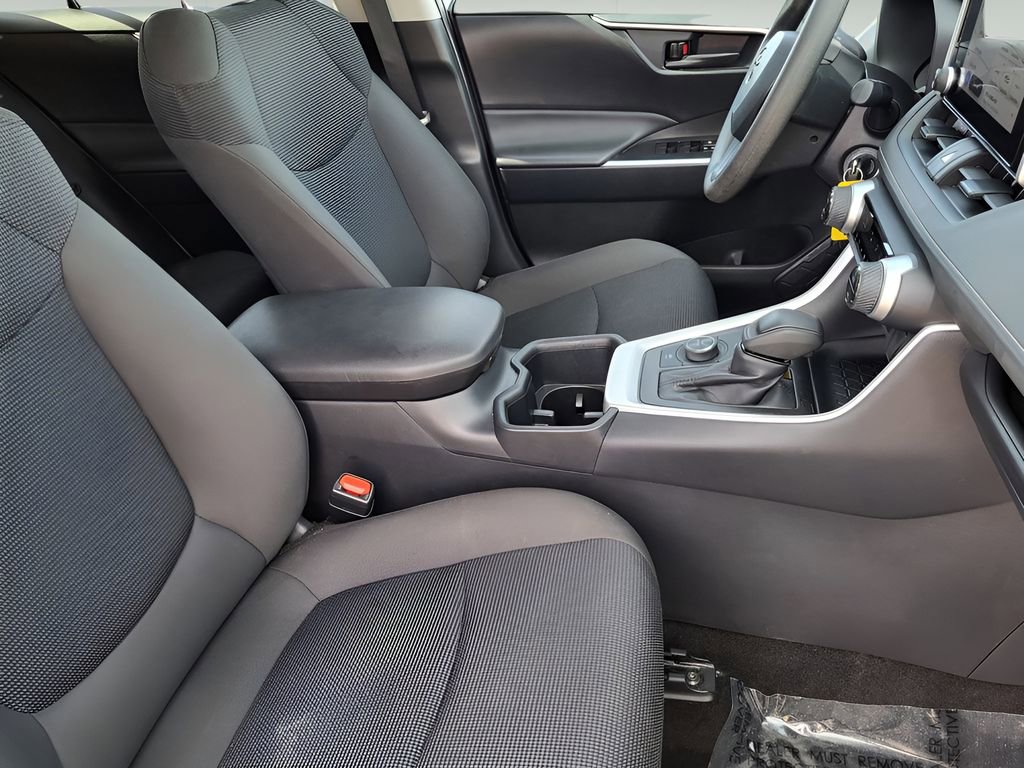 Used 2025 Toyota RAV4 LE image 15