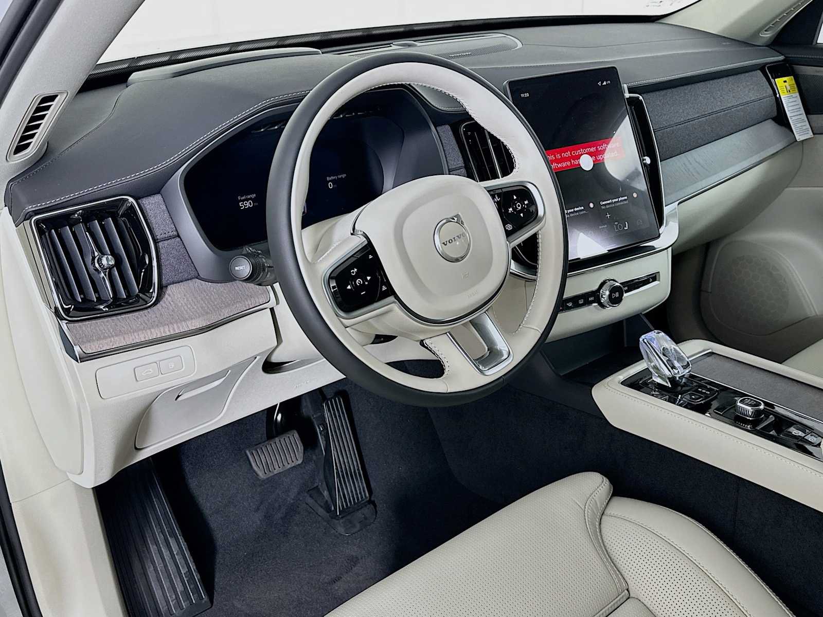 New 2026 Volvo XC90 T8 Ultra w/ Protection Package Premier image 9
