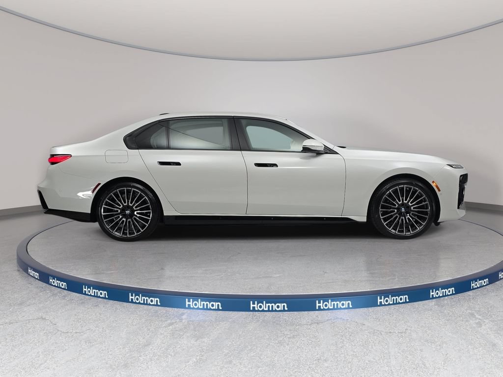 New 2026 BMW i7 xDrive60 w/ Executive Package AWD/4WD image 4