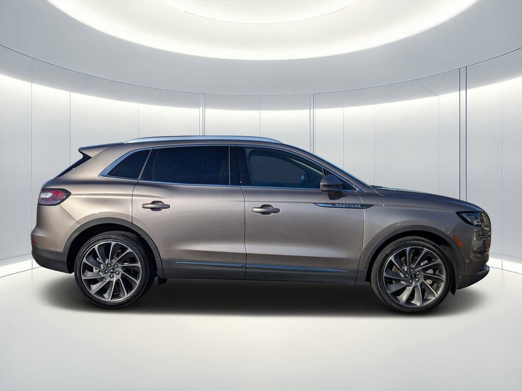 Used 2021 Lincoln Nautilus Reserve w/ Equipment Group 201A image 3