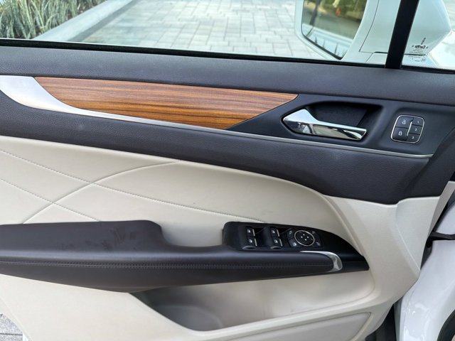 Used 2019 Lincoln MKC Select w/ Select Plus Package FWD image 8