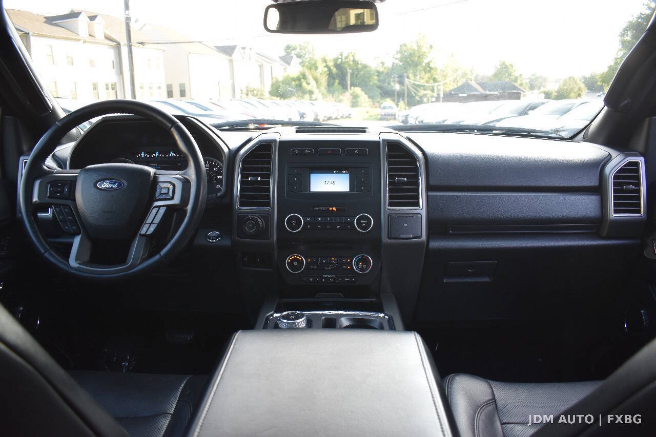 Used 2018 Ford Expedition Max XLT AWD/4WD image 18