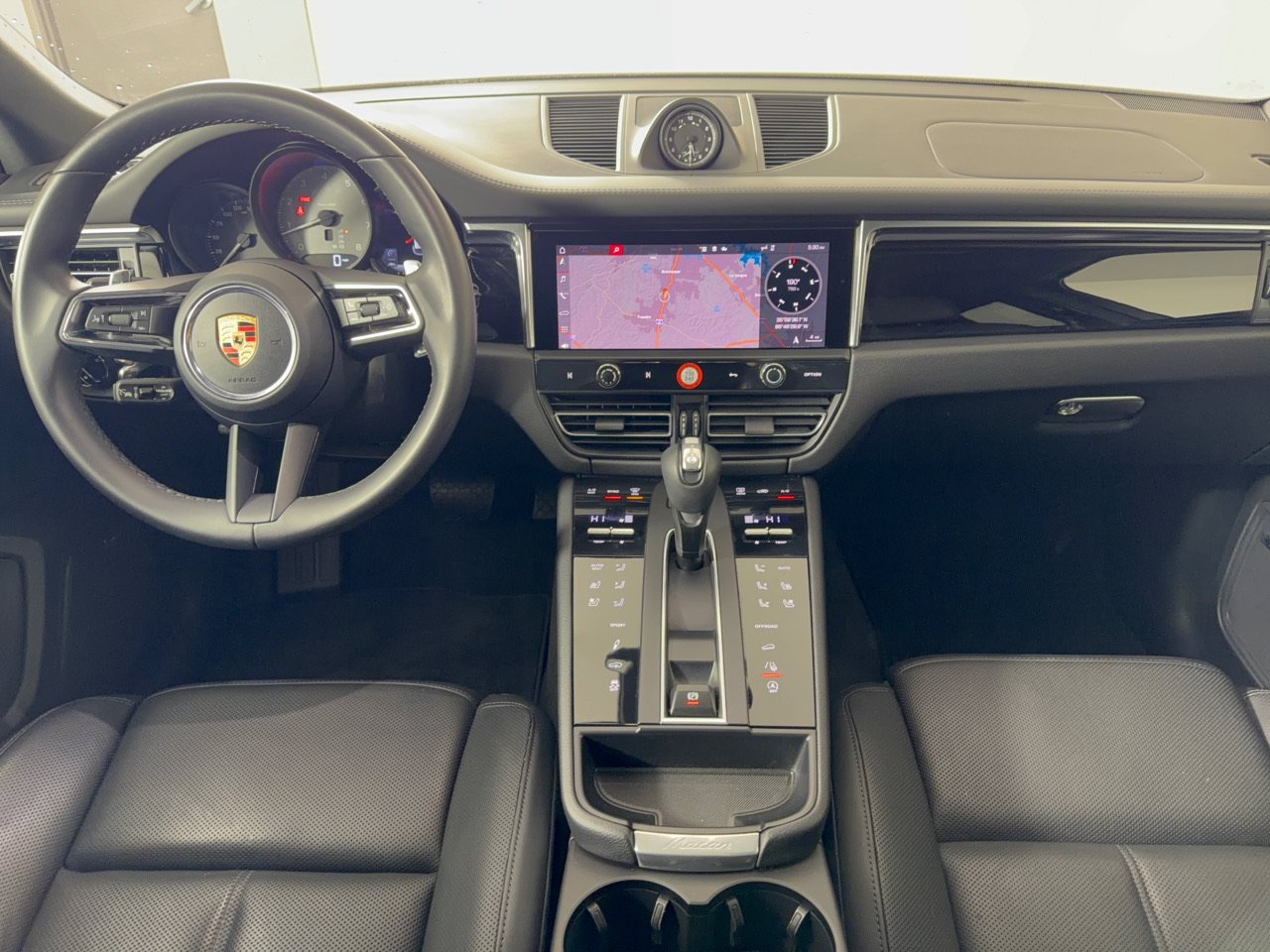 Certified 2022 Porsche Macan S AWD/4WD image 20