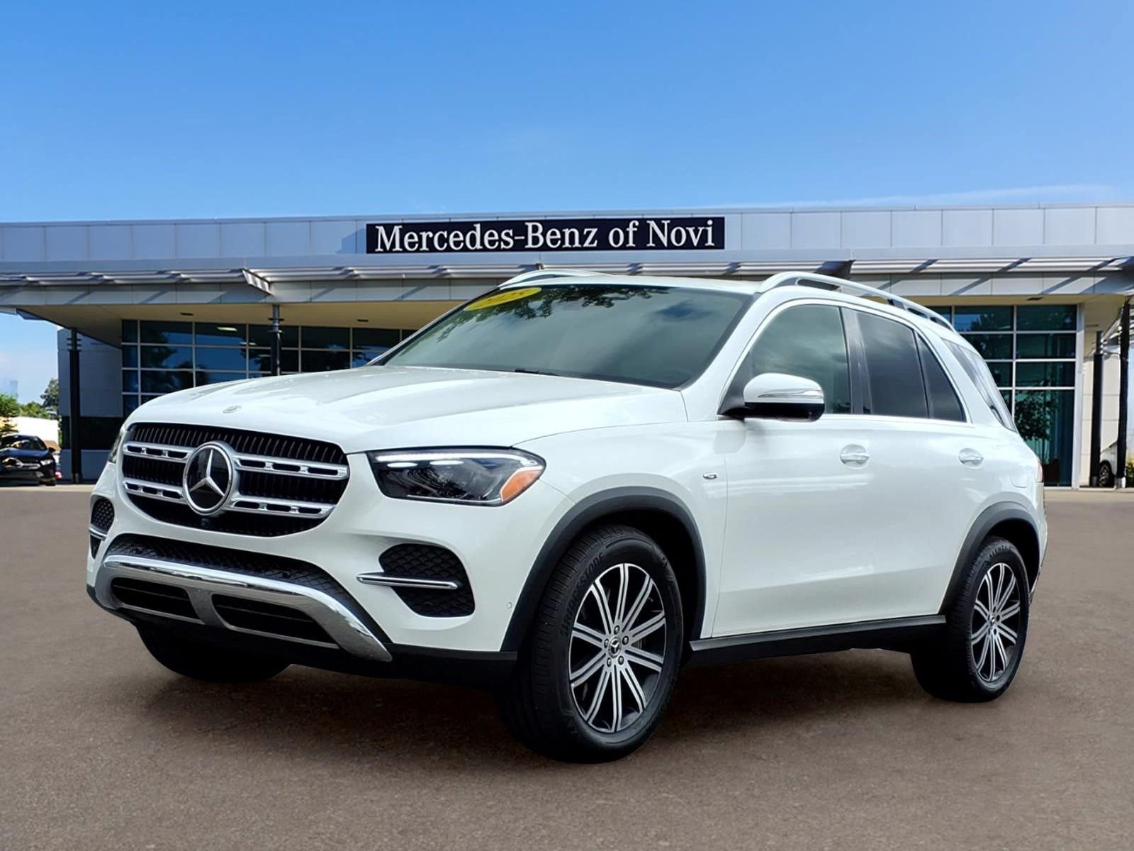 Certified 2025 Mercedes-Benz GLE 450e 4MATIC image 1