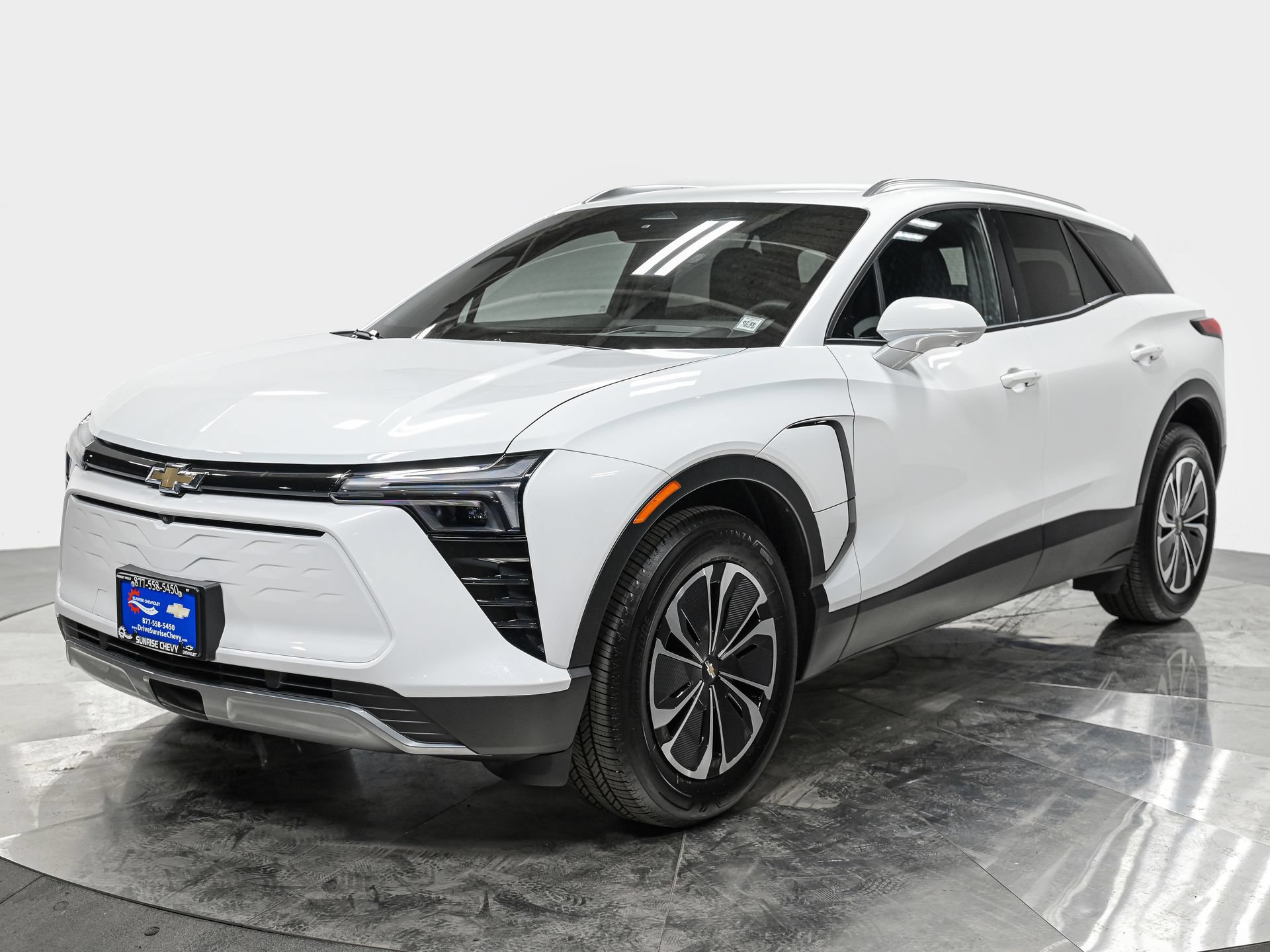Used 2024 Chevrolet Blazer EV LT AWD/4WD image 1