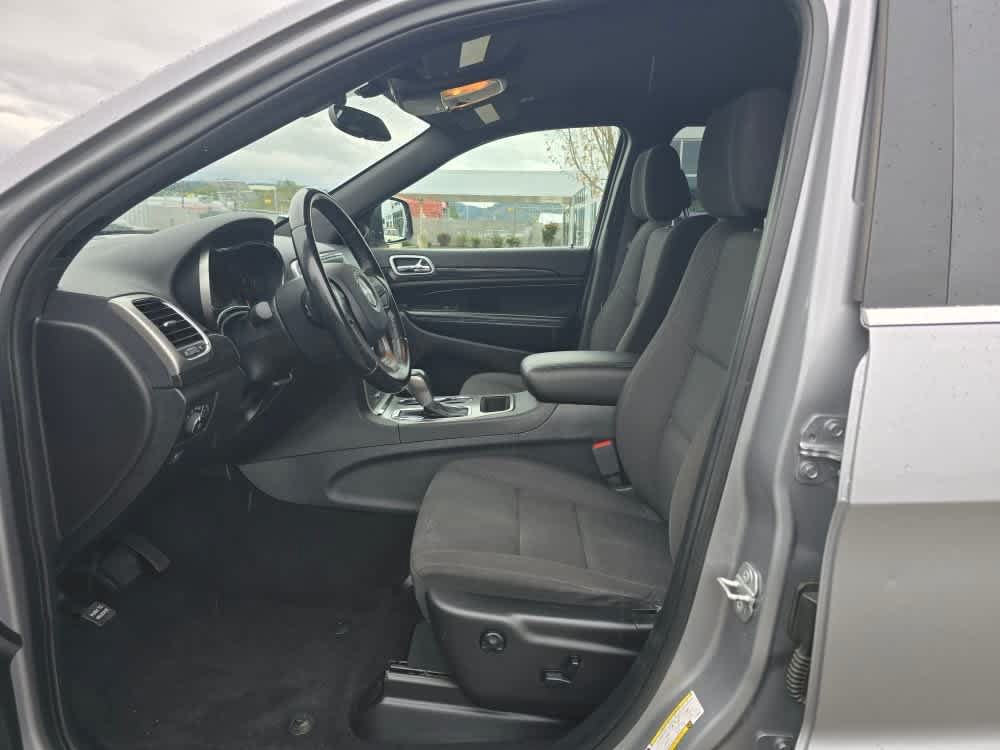 Used 2020 Jeep Grand Cherokee Laredo AWD/4WD image 9