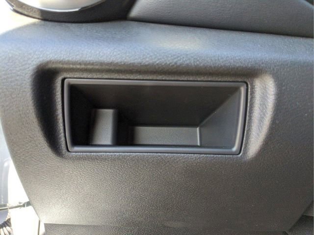 New 2025 Nissan Versa SR w/ Trunk Package image 37