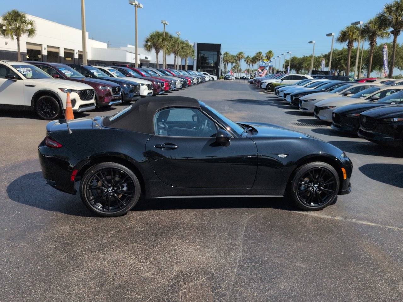 New 2026 MAZDA MX-5 Miata Club w/ Interior Package RWD image 3