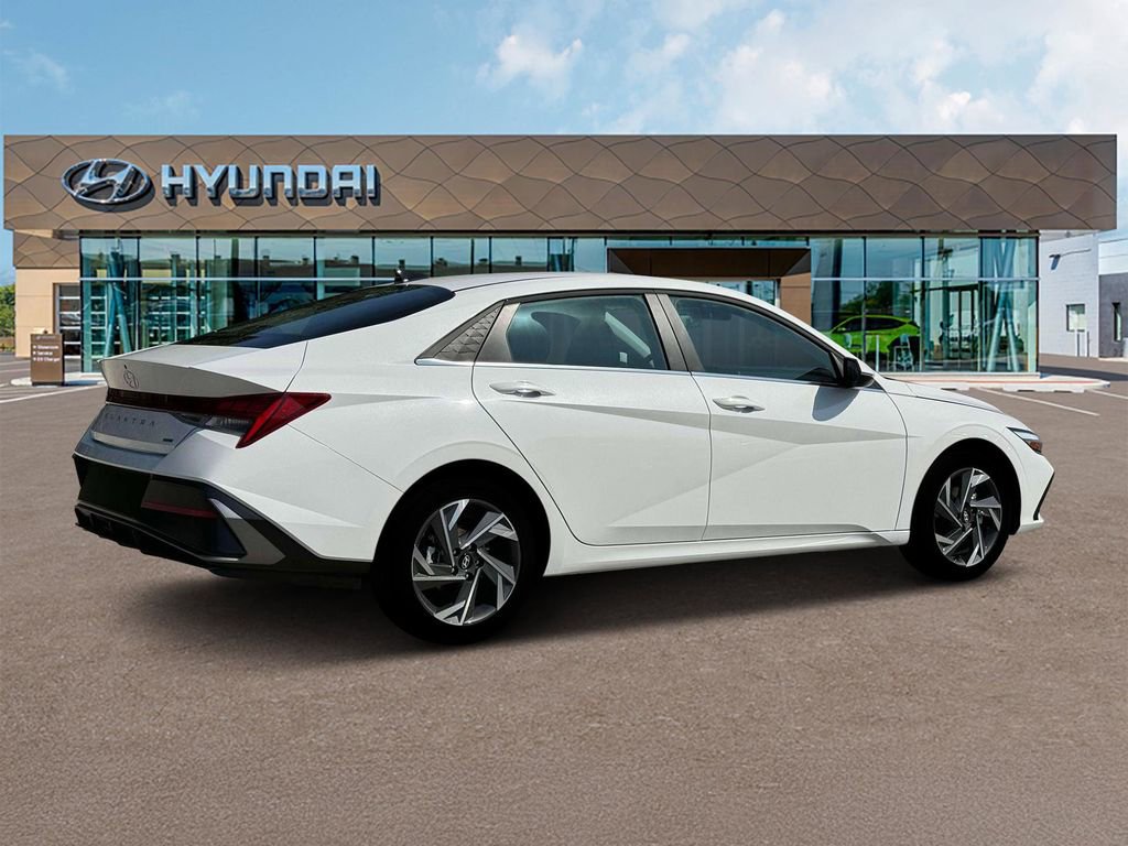New 2025 Hyundai Elantra Limited image 8