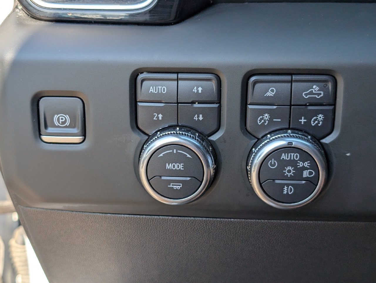 Used 2024 GMC Sierra 1500 Denali AWD/4WD image 22